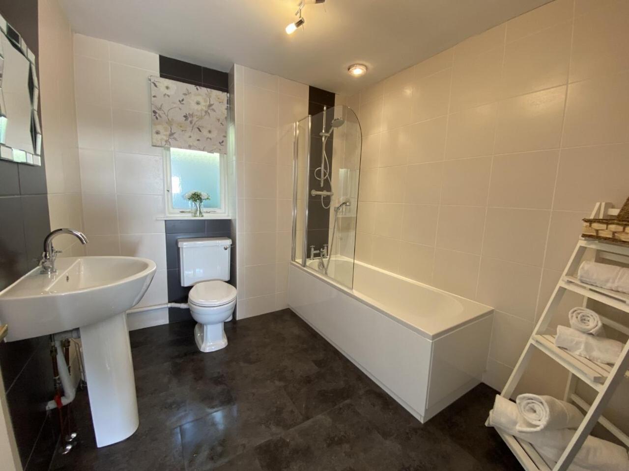 Uplands Inn Картмел Номер фото